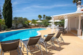 Pomba beautifully renovated with heated pool!